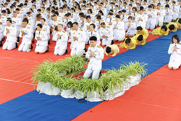 วันคล้ายวันพระราชสมภพพระบาทสมเด็จพระปรมินทร มหาภูมิพลอดุลยเดชมหาราช บรมนาถบพิตร หรือ วันพ่อแห่งชาติ