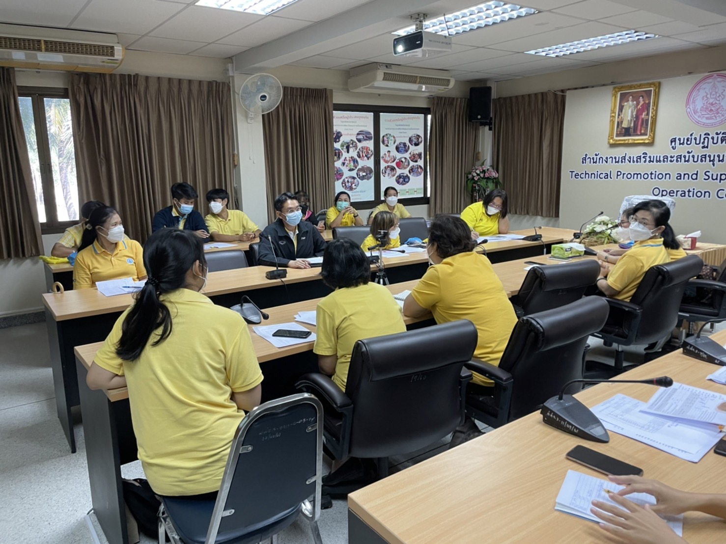 เข้าร่วมจัดทำ “แผนขับเคลื่อนโครงการพัฒนาคุณภาพชีวิตกลุ่มเปราะบางรายครัวเรือน ระยะ 4 ปี (พ.ศ.2564-2568)