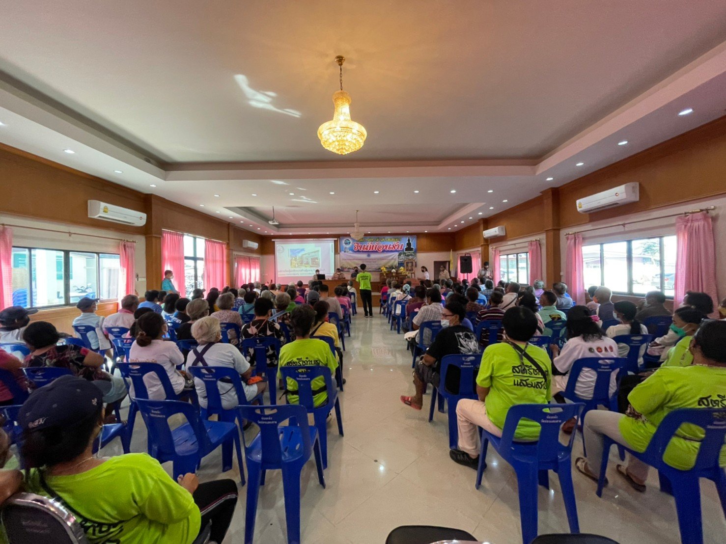 การเตรียมความพร้อมเข้าสู่วัยสูงอายุอย่างมีคุณภาพ ในโครงการ “พัฒนาศักยภาพผู้สูงอายุ ตำบลแสมสาร ประจำปีงบประมาณ 2565”