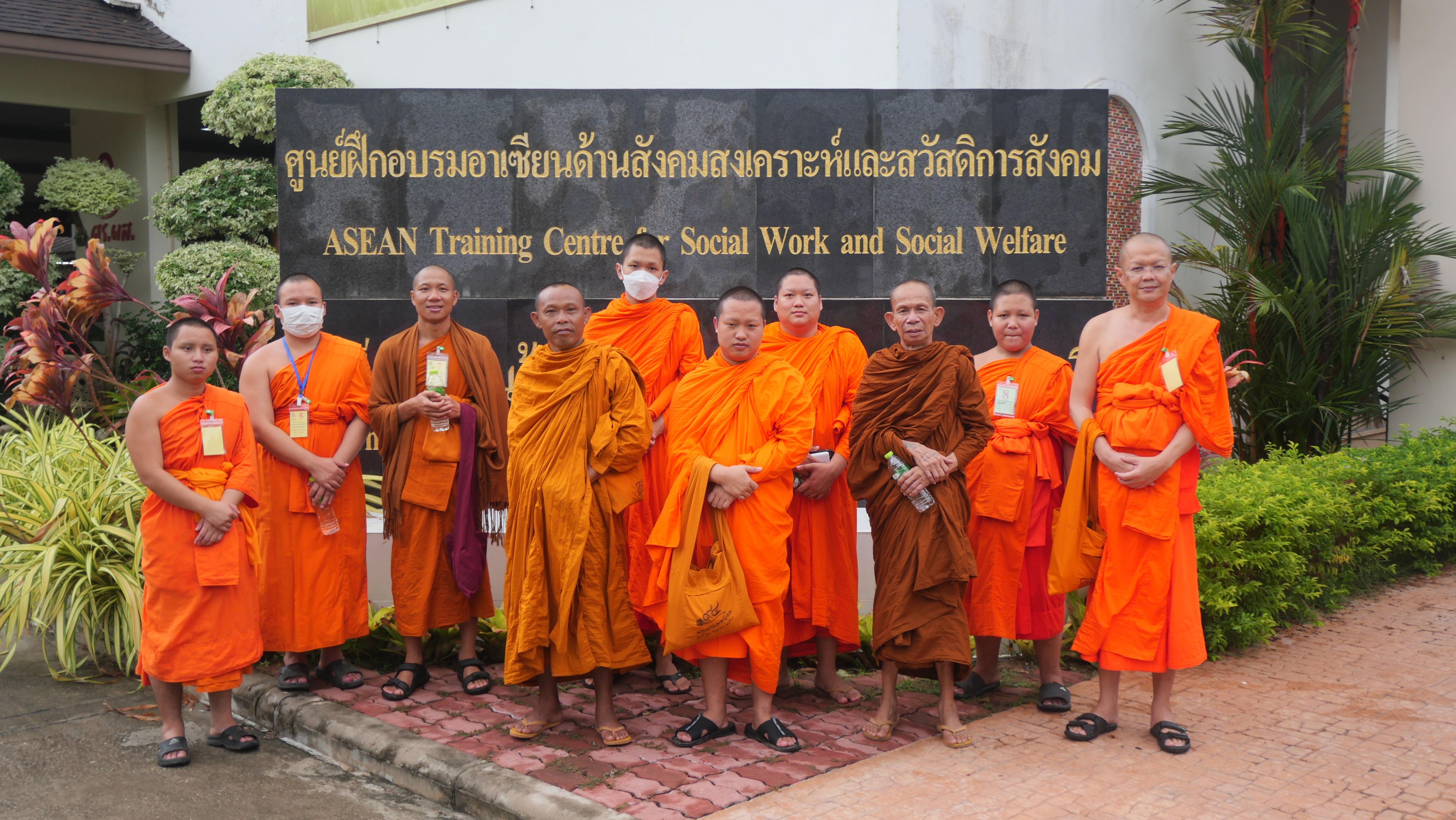 รองรับพระภิกษุ นาค และผู้ปกครอง ก่อนเข้าร่วมพิธีบรรพชาอุปสมบทราษฎรบนพื้นที่สูง ประจำปี 2566
